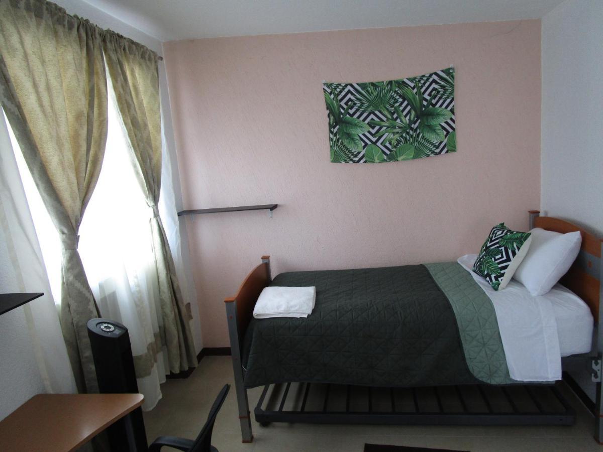 Preciosa Casa Palmera En Cuernavaca Con Alberca, Wifi, Tv Y Cocina Para Fin De Semana, Descanso, Vacaciones O Home Office Emiliano Zapata  Zewnętrze zdjęcie